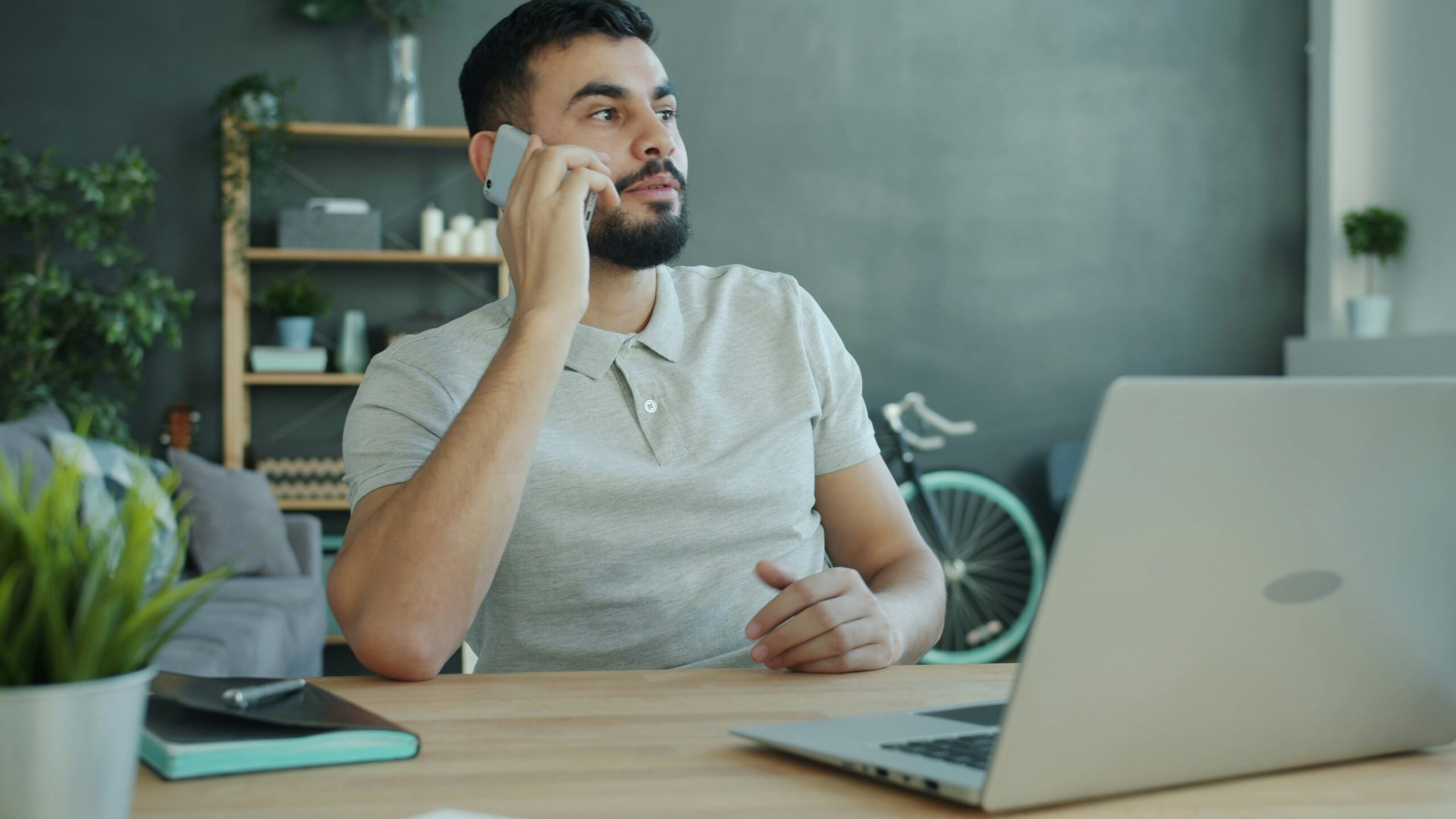 Sales rep following up a real estate ad funnel lead by phone