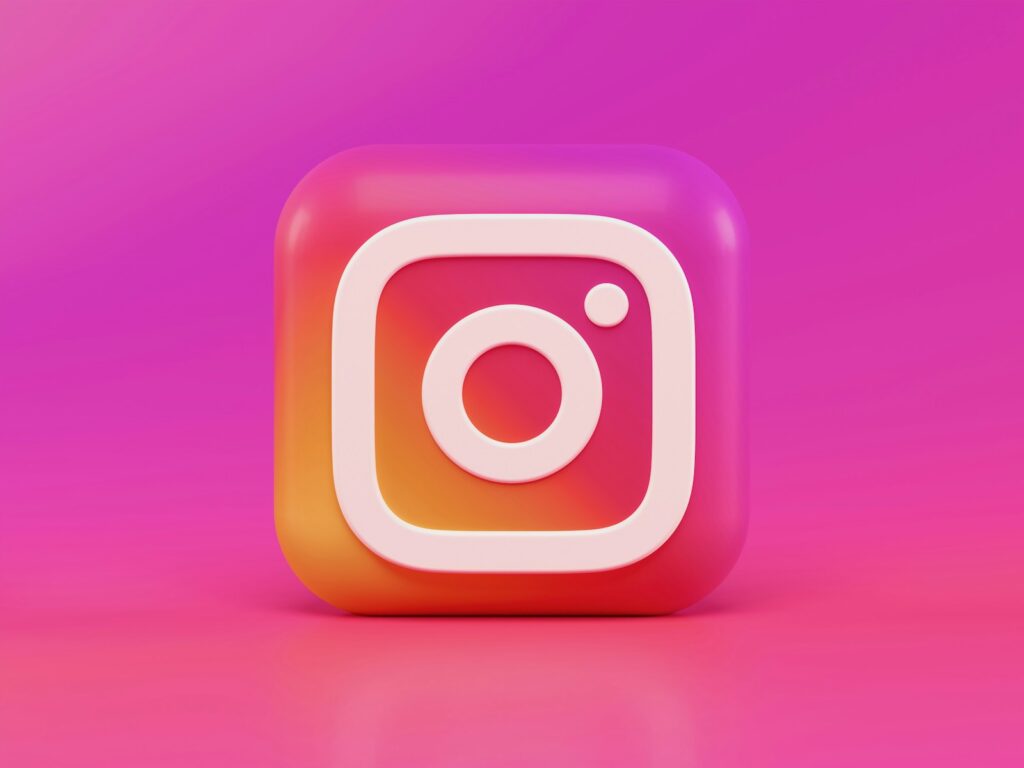 Instagram logo representing Instagram ads cost for real estate in India